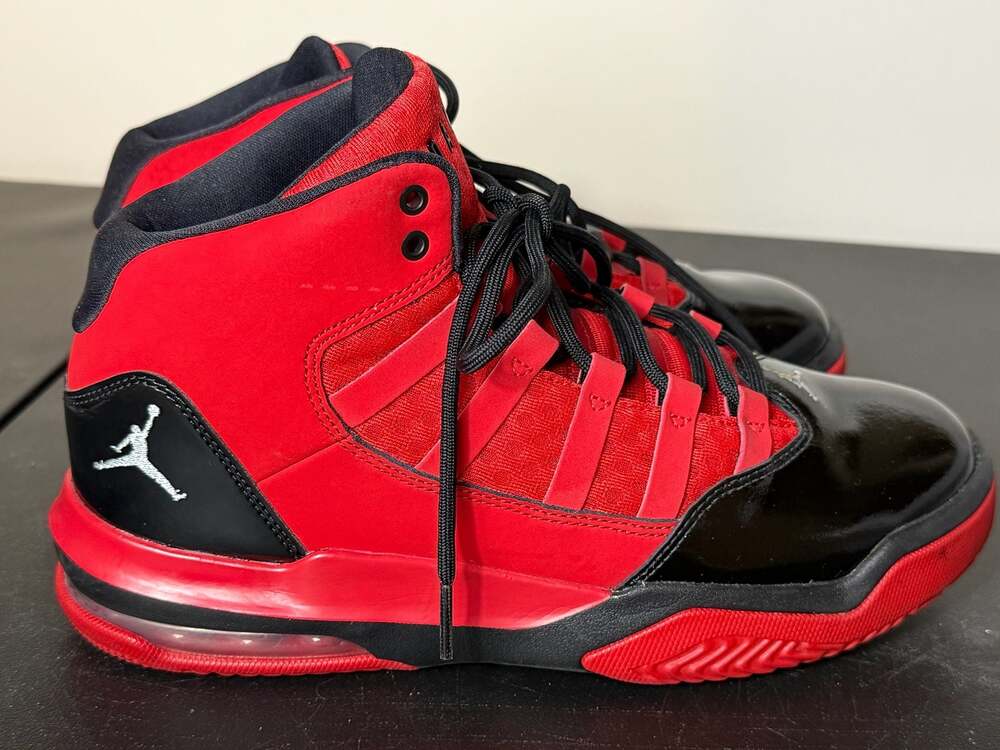 Jordan Max Aura University Red Black CU4930-600